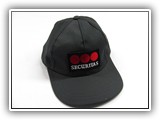 Gorro tipo F1 con aplique bordado.