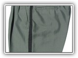 Pantalón de vestir para uniforme, doble pinza de cada lado.